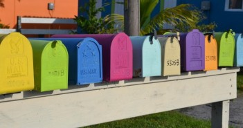 How to write a successful business mail Mailboxes of different colour