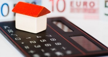 house calculator euro bills